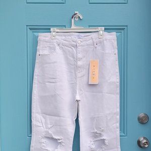 NWT Risen Jeans High Rise Crop Distressed Jeans